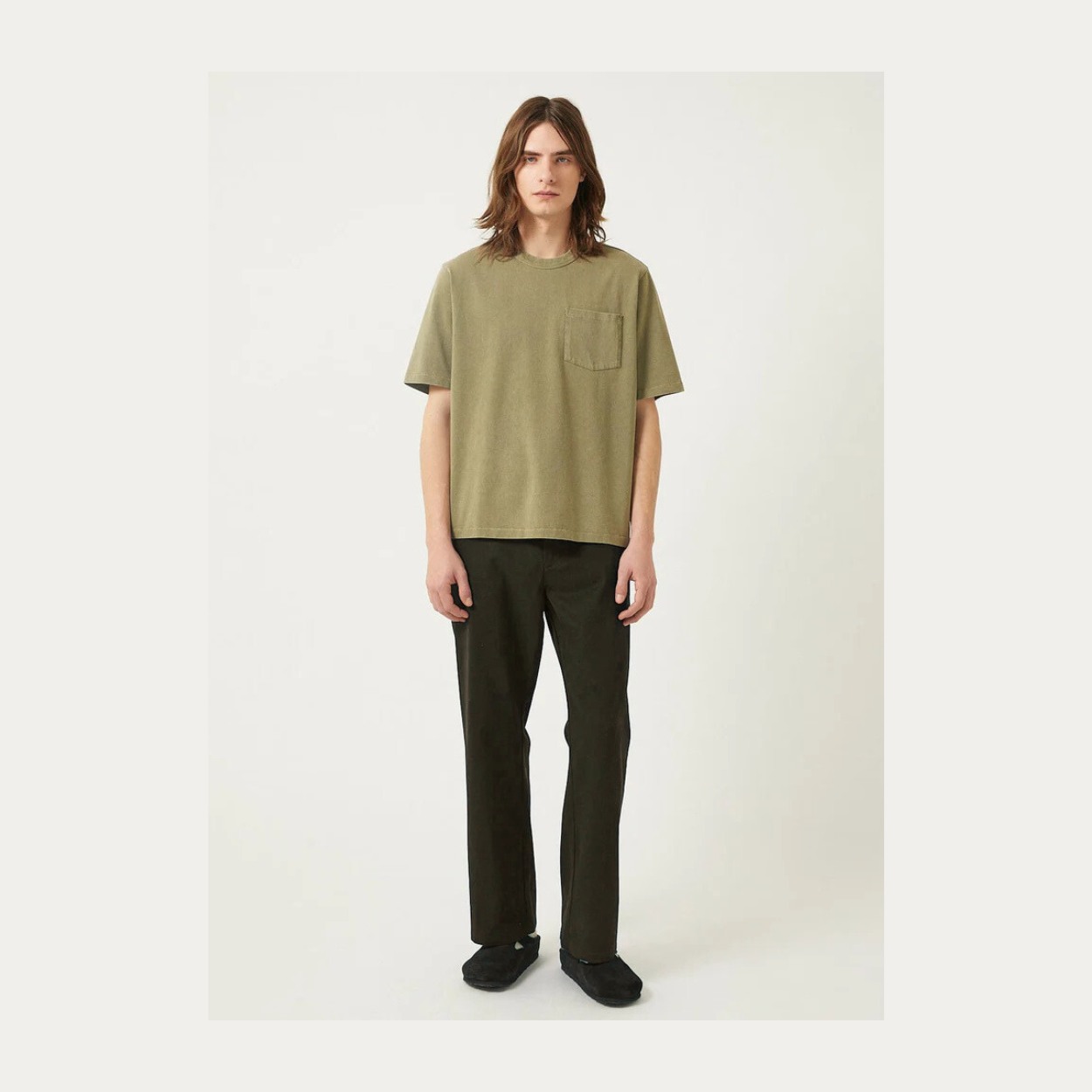Corridor - 100% Organic Cotton T in Olive