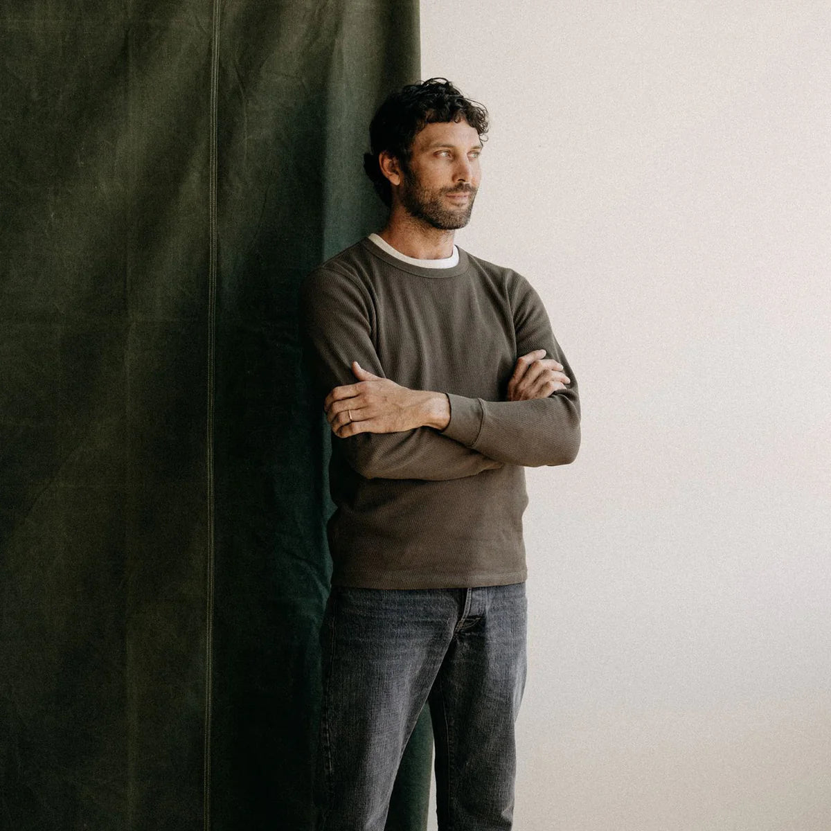 Taylor Stitch - Organic Cotton Waffle Crew Long Sleeve in Fatigue Olive