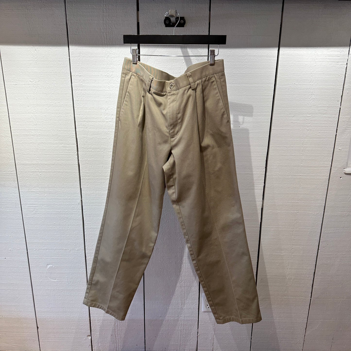 Pre-Loved Docker Pleated Pant in Taupe 34x32